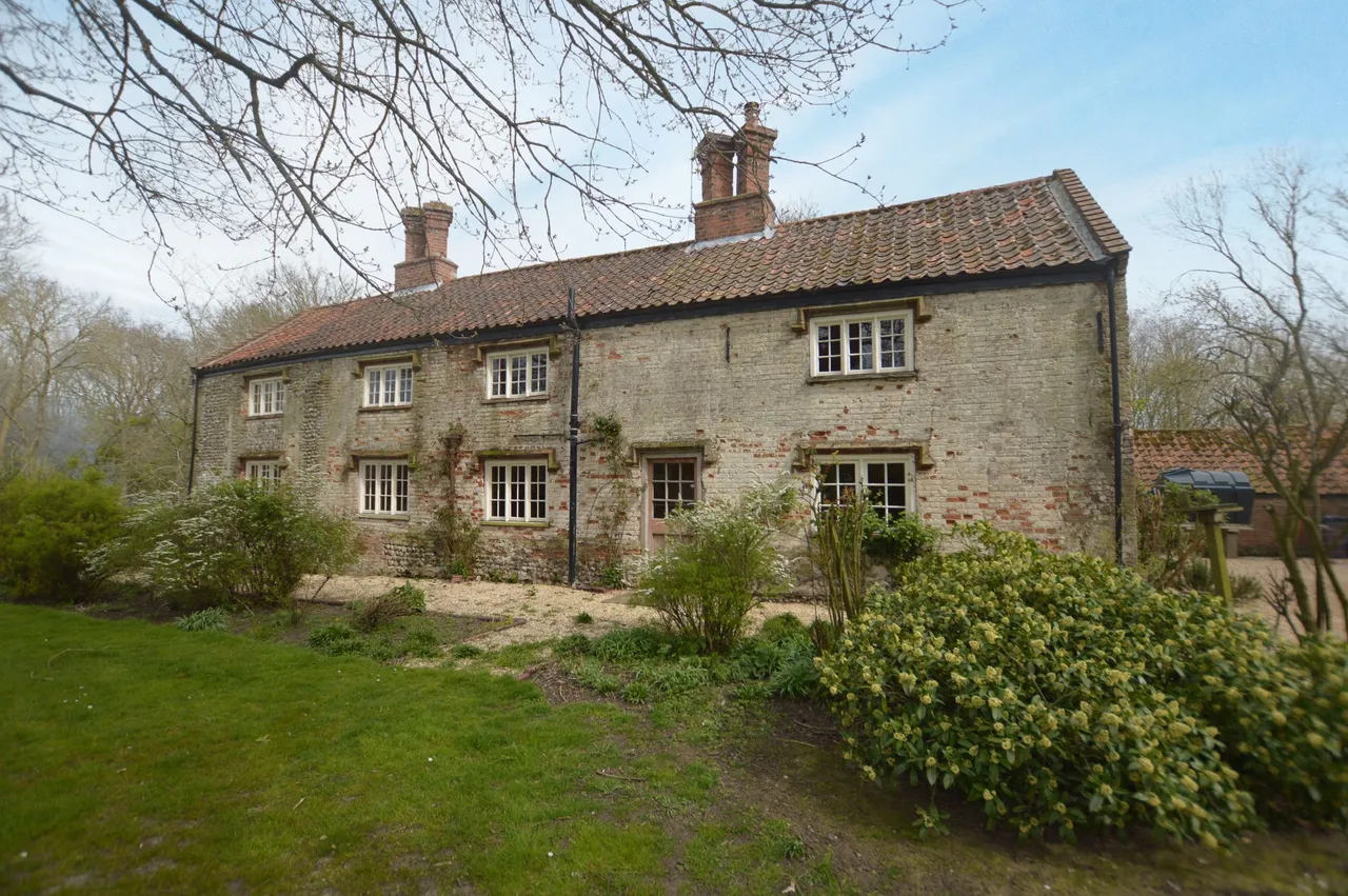 3 bed property to rent, Skeyton