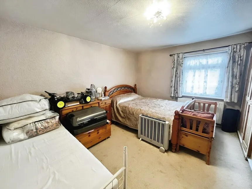 Market Street, Hollingworth, SK14, photo 6