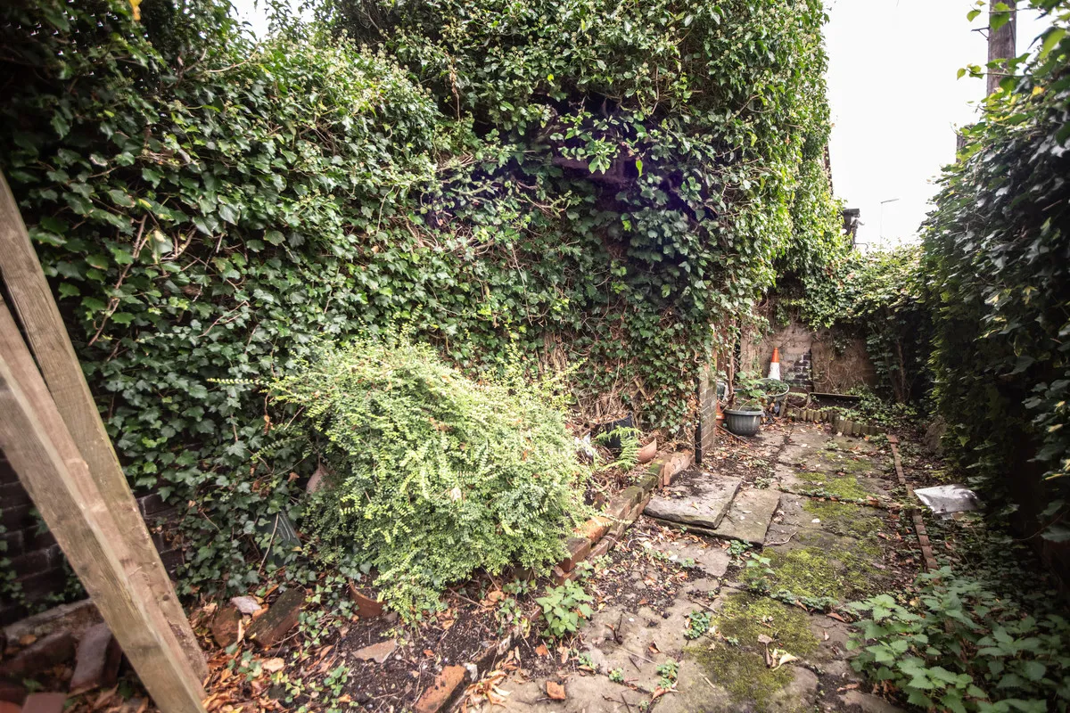 Oldham, OL2, photo 13