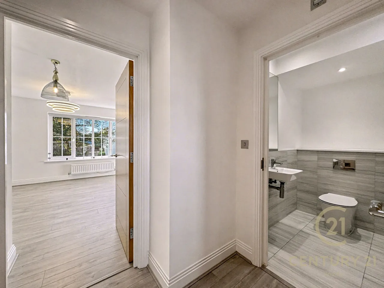 Bridge Street, Walton-On-Thames, KT12, photo 9