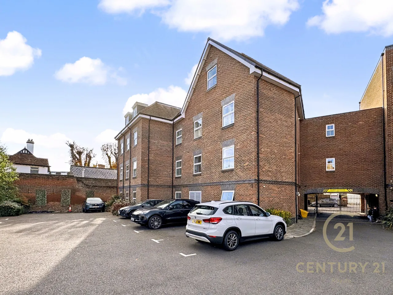 Bridge Street, Walton-On-Thames, KT12, photo 17