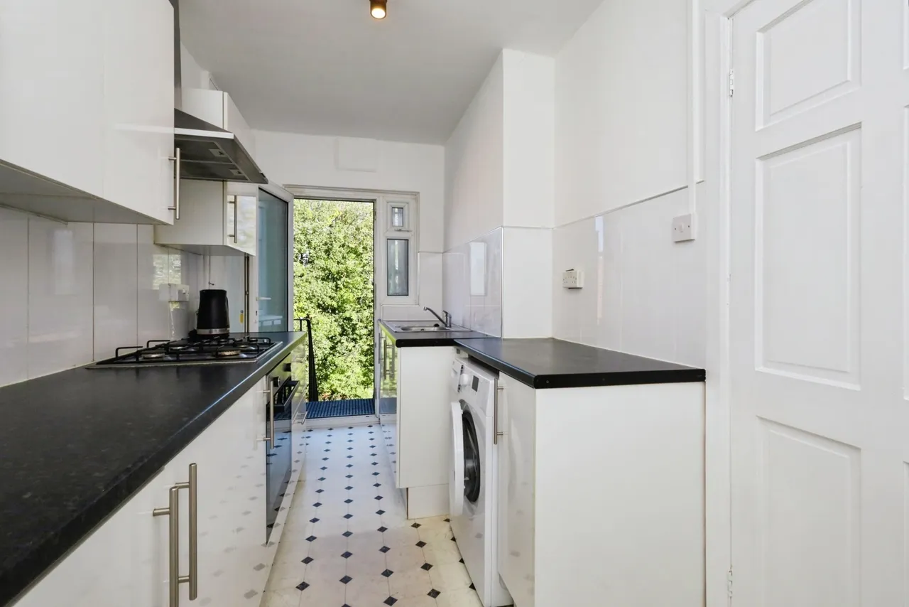 Blackwater Road, Eastbourne, BN21, photo 6