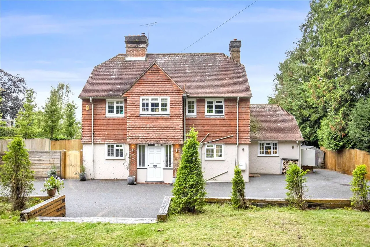 5 bed house for sale — Chichester Road, Midhurst, West Sussex, GU29 9QE