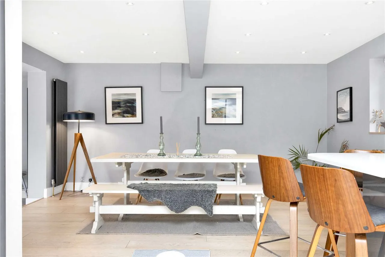 Chichester Road, Midhurst, West Sussex, GU29 9QE, photo 6