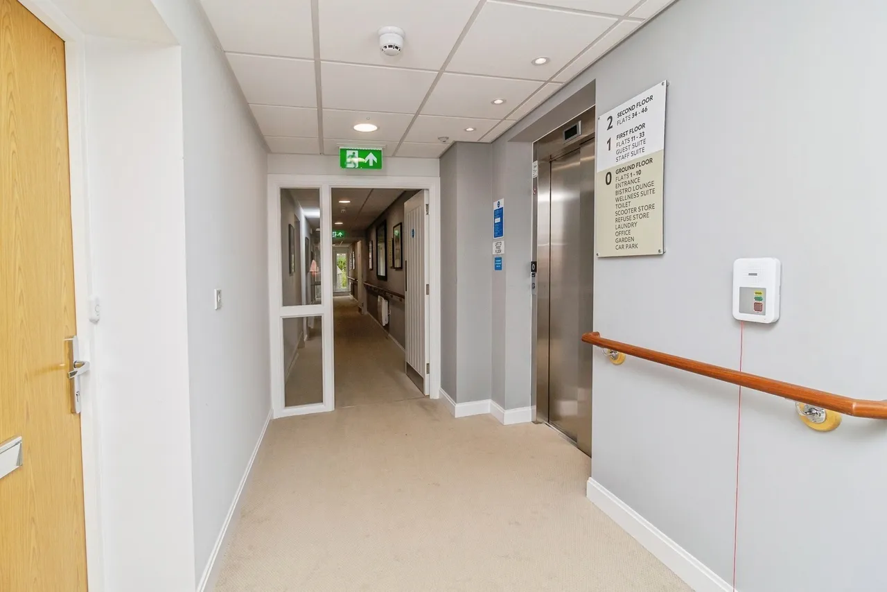 Barnsdale Drive, Westcroft, Milton Keynes, Buckinghamshire, MK4, photo 16
