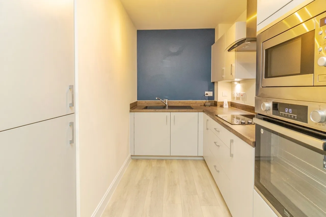 Barnsdale Drive, Westcroft, Milton Keynes, Buckinghamshire, MK4, photo 4