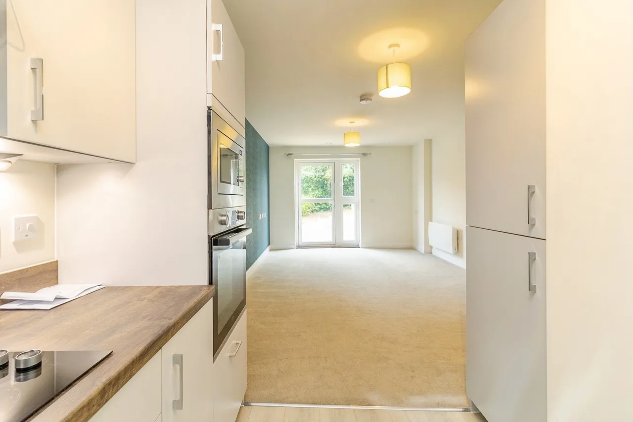 Barnsdale Drive, Westcroft, Milton Keynes, Buckinghamshire, MK4, photo 5