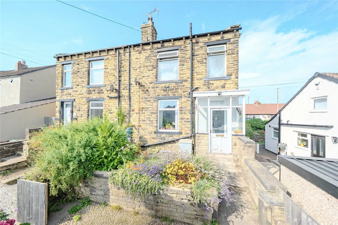 1 bed house for sale, Oak Street, Pudsey, LS28