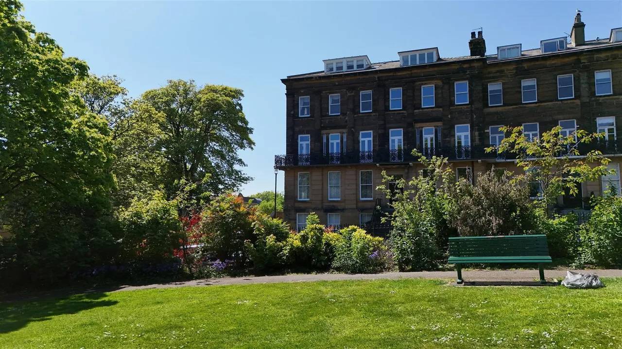 The Crescent, Scarborough YO11 2PW, photo 19