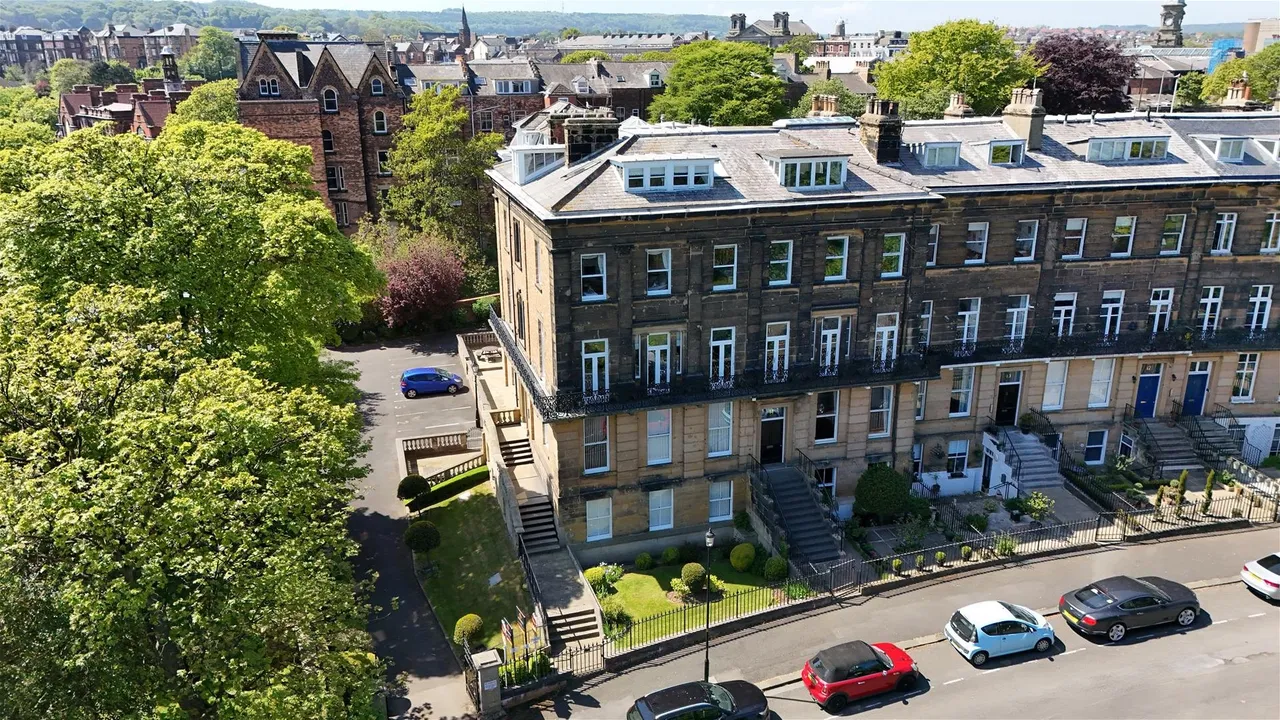 The Crescent, Scarborough YO11 2PW, photo 18