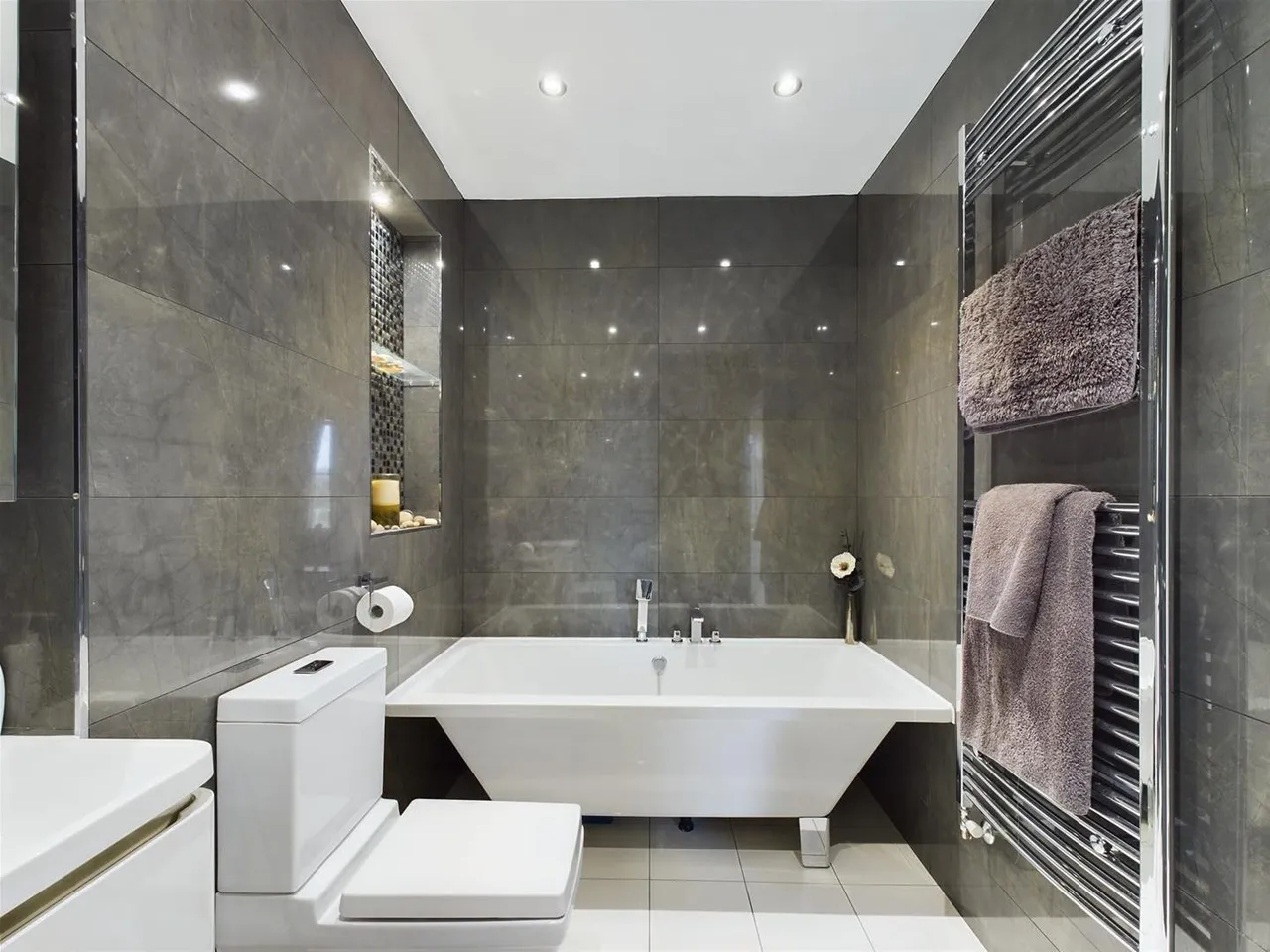 The Crescent, Scarborough YO11 2PW, photo 9