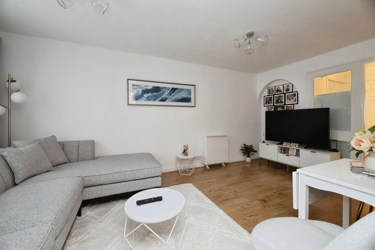Waterside Close, Barking, IG11, photo 6