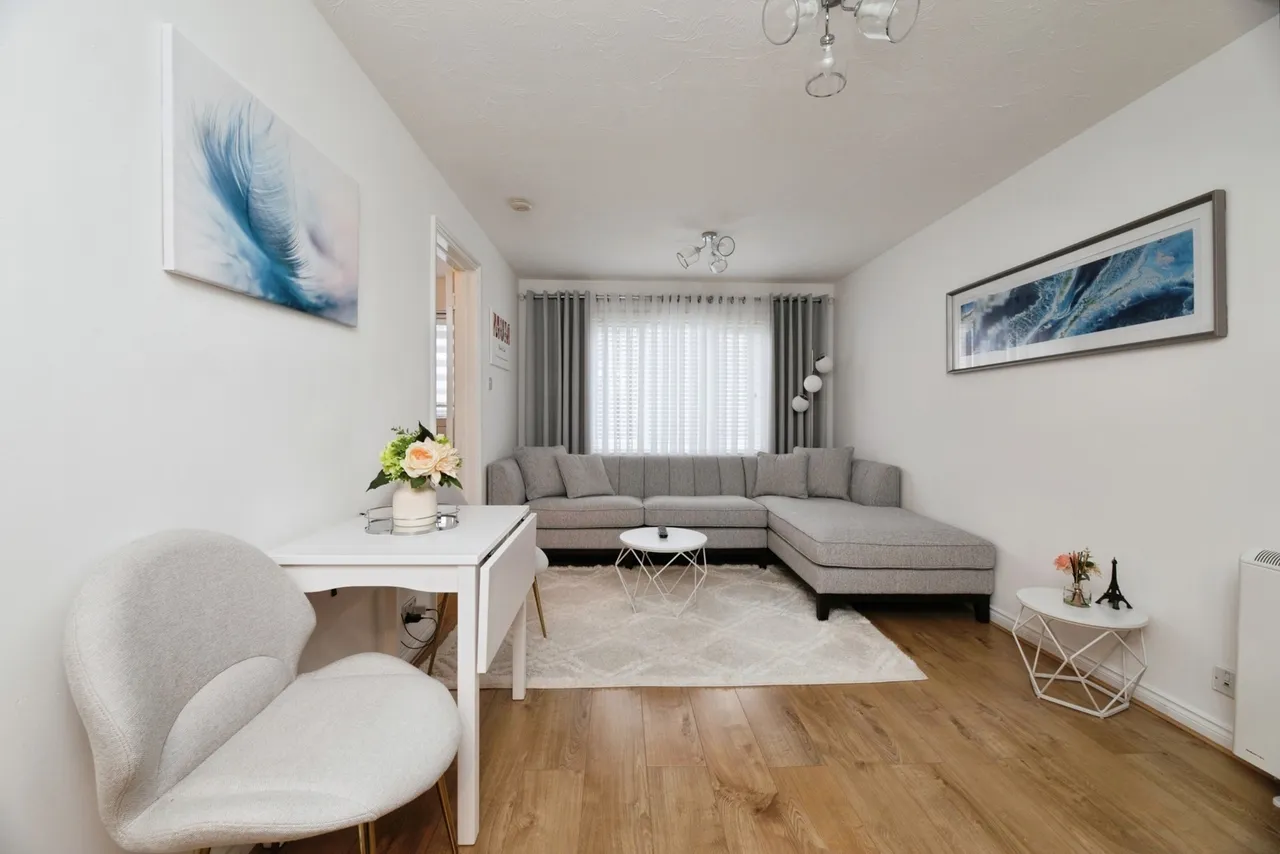 Waterside Close, Barking, IG11, photo 2