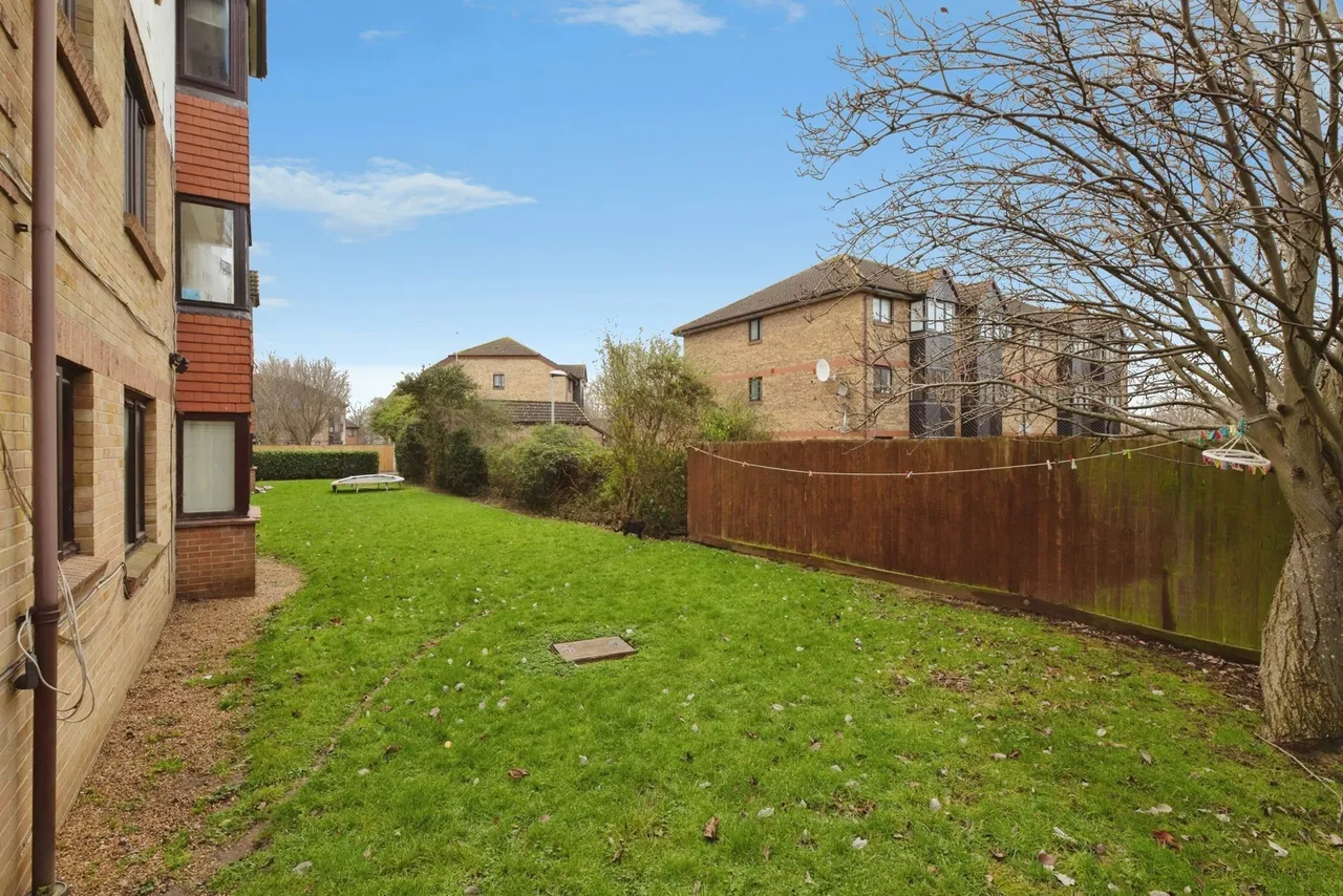 Waterside Close, Barking, IG11, photo 17