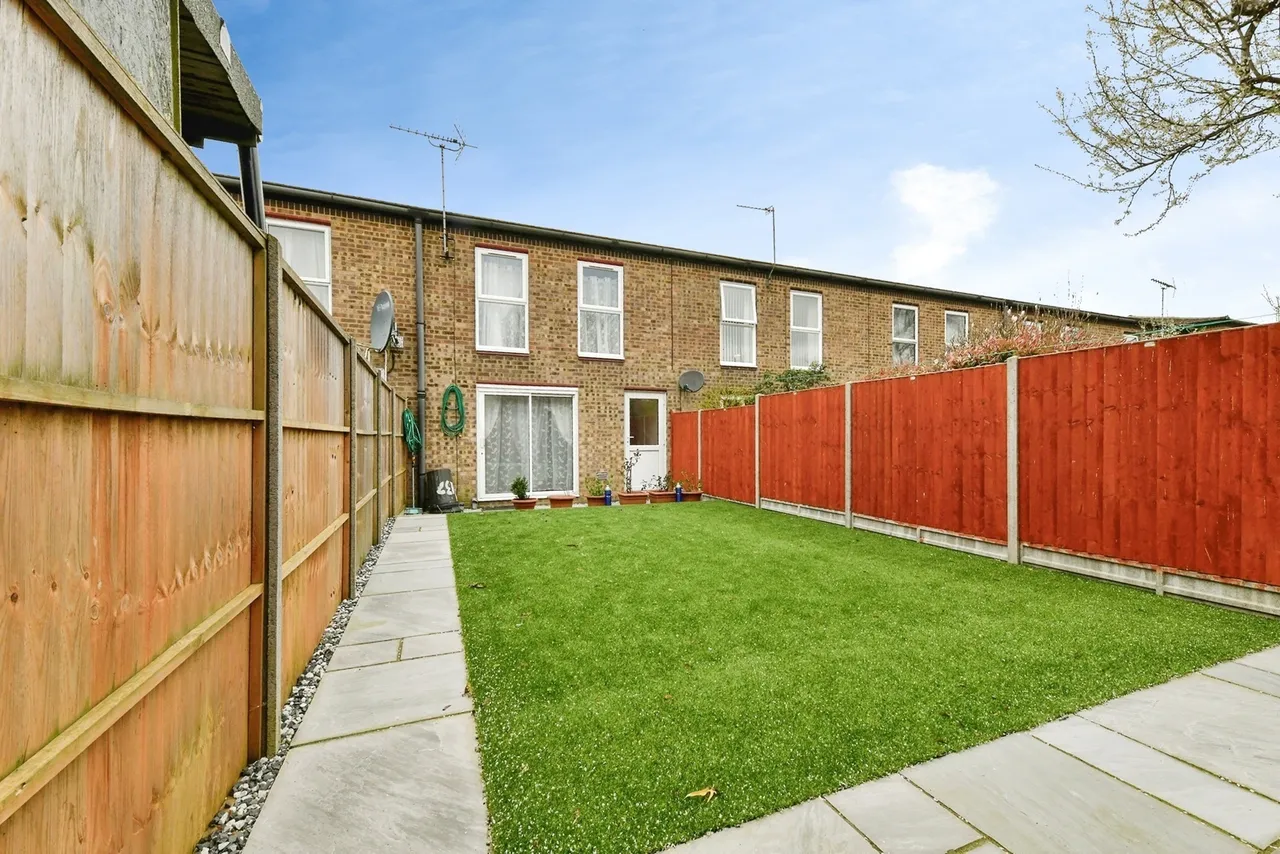 Canterbury Way, Stevenage, Hertfordshire, SG1, photo 3