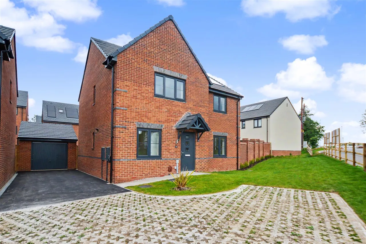 4 bed house for sale, Coventry Lane, Bramcote, NG9