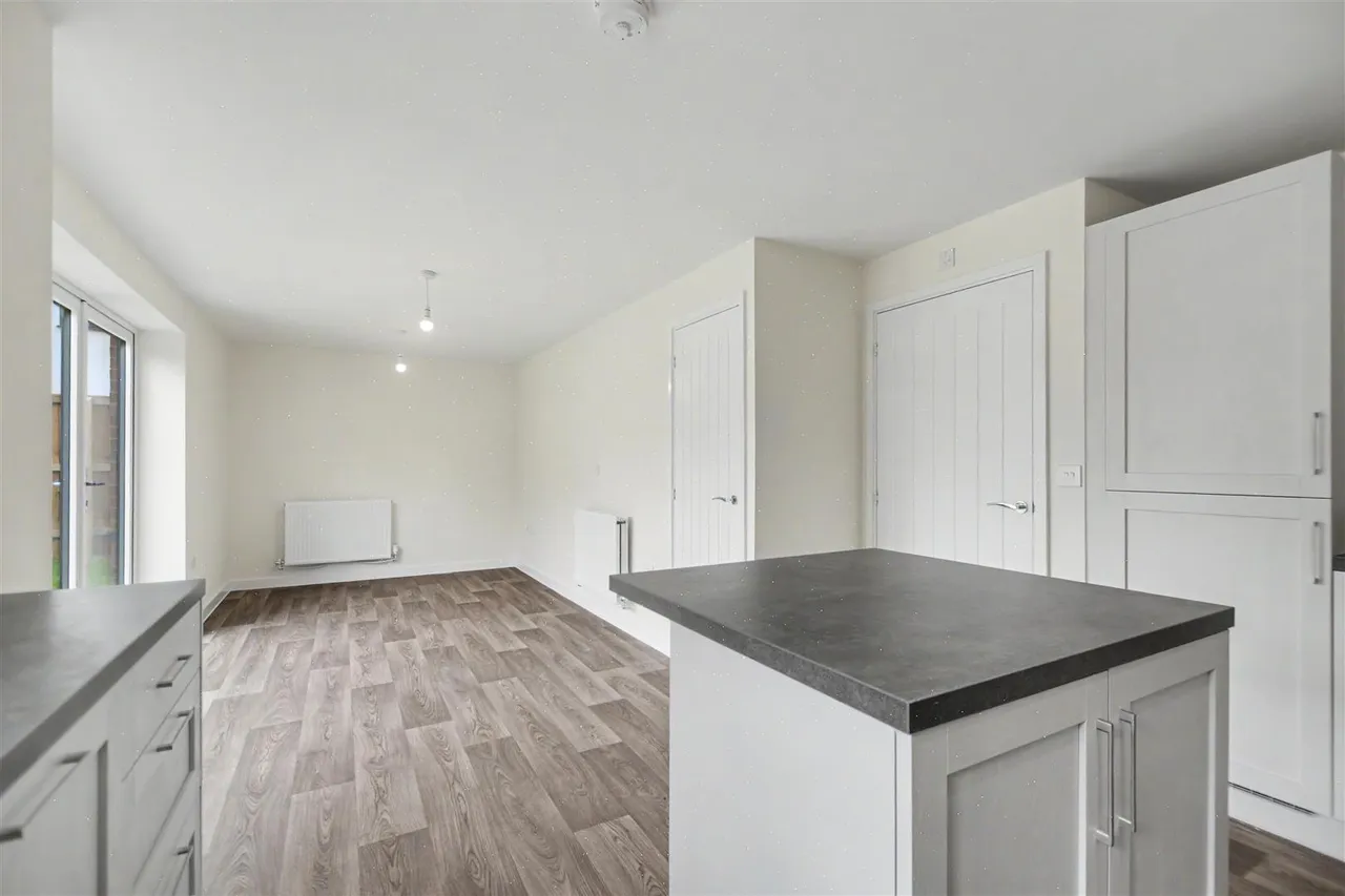 Coventry Lane, Bramcote, NG9, photo 8