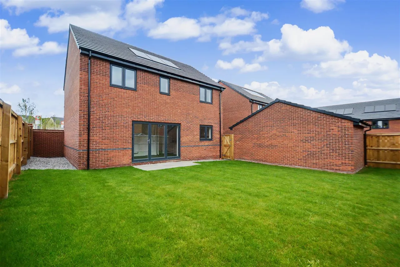 Coventry Lane, Bramcote, NG9, photo 4