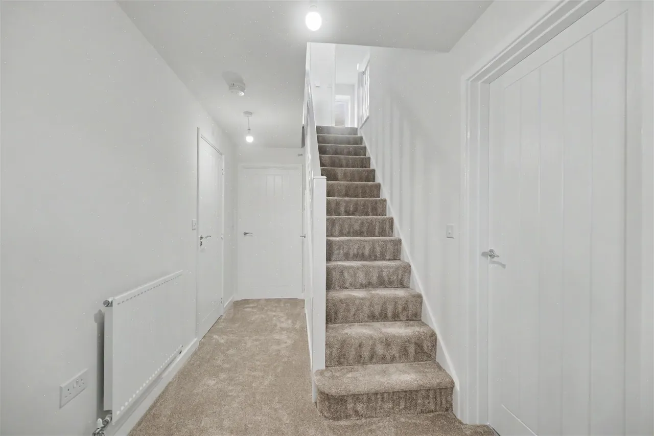 Coventry Lane, Bramcote, NG9, photo 5