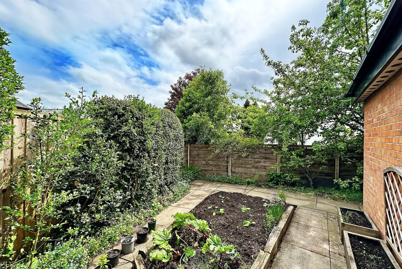 Brereton Close, Bowdon, Cheshire WA14 3AU, photo 43