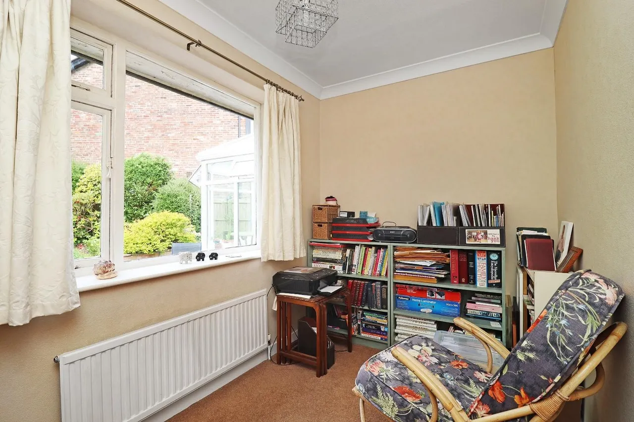 Brereton Close, Bowdon, Cheshire WA14 3AU, photo 26