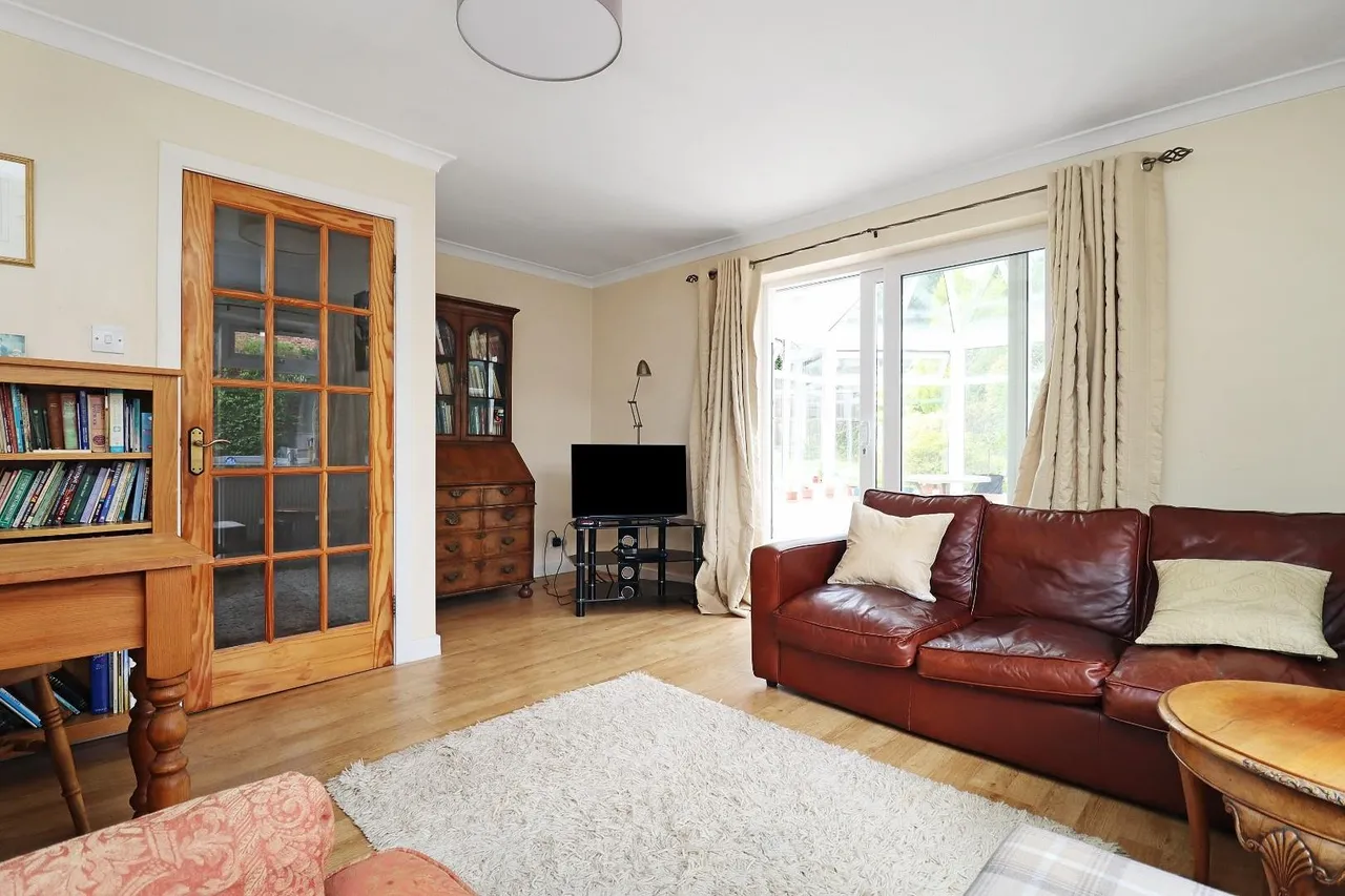Brereton Close, Bowdon, Cheshire WA14 3AU, photo 9