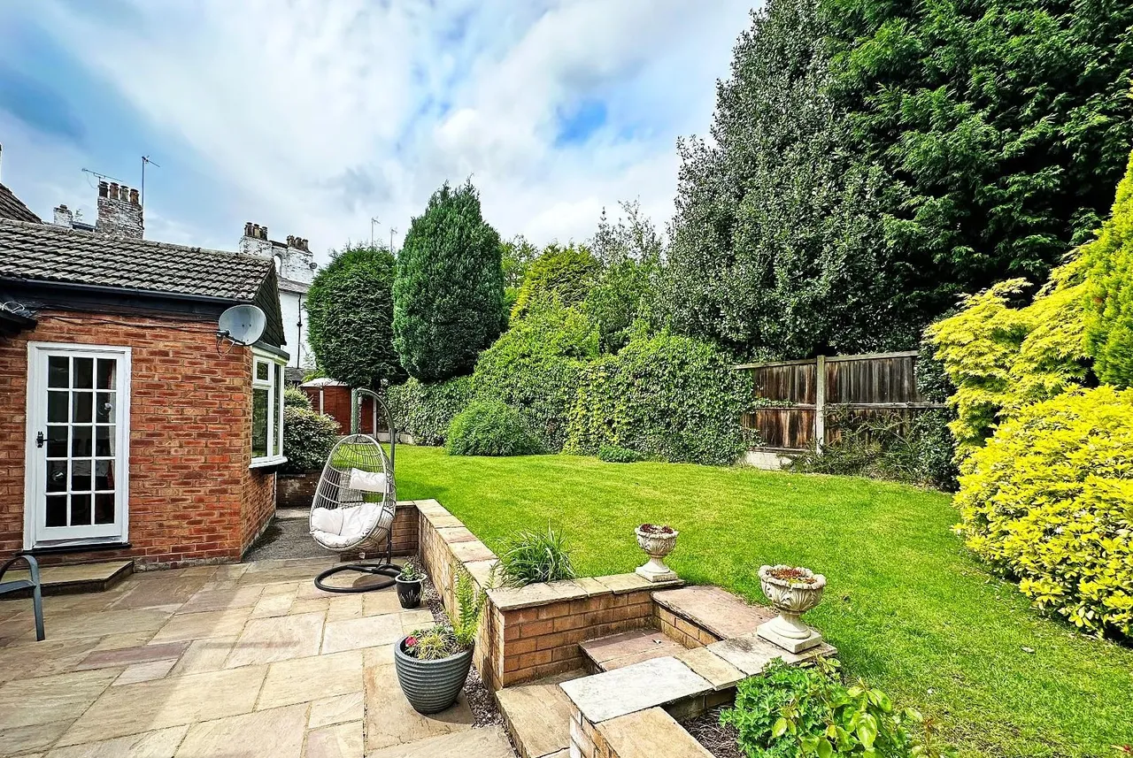 Brereton Close, Bowdon, Cheshire WA14 3AU, photo 5