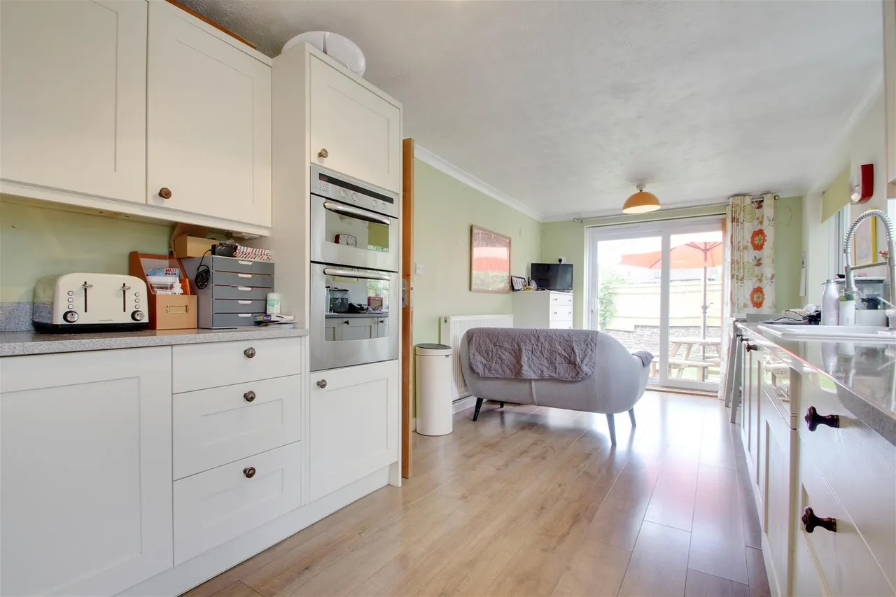 Ripley Road, Worthing, photo 7