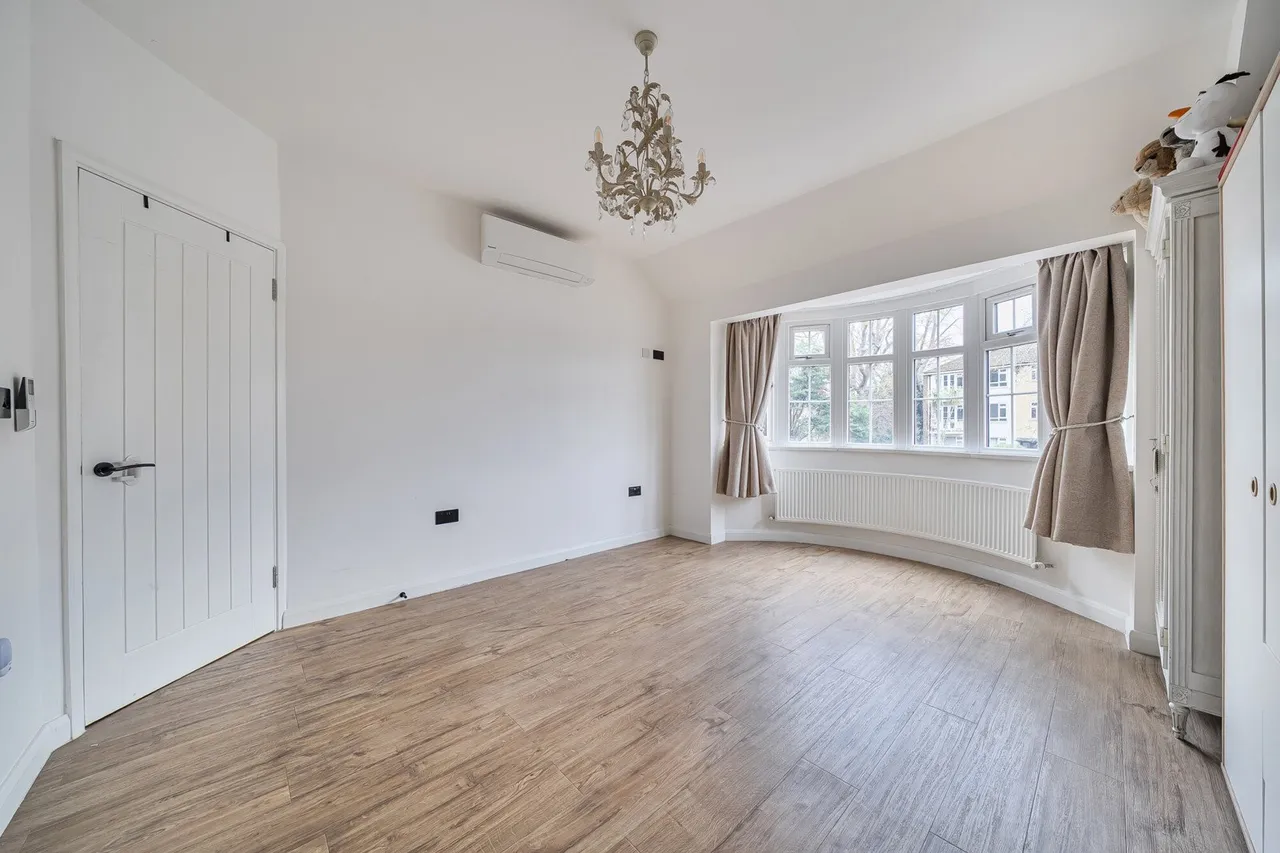 Westcombe Park Road, SE3, photo 24