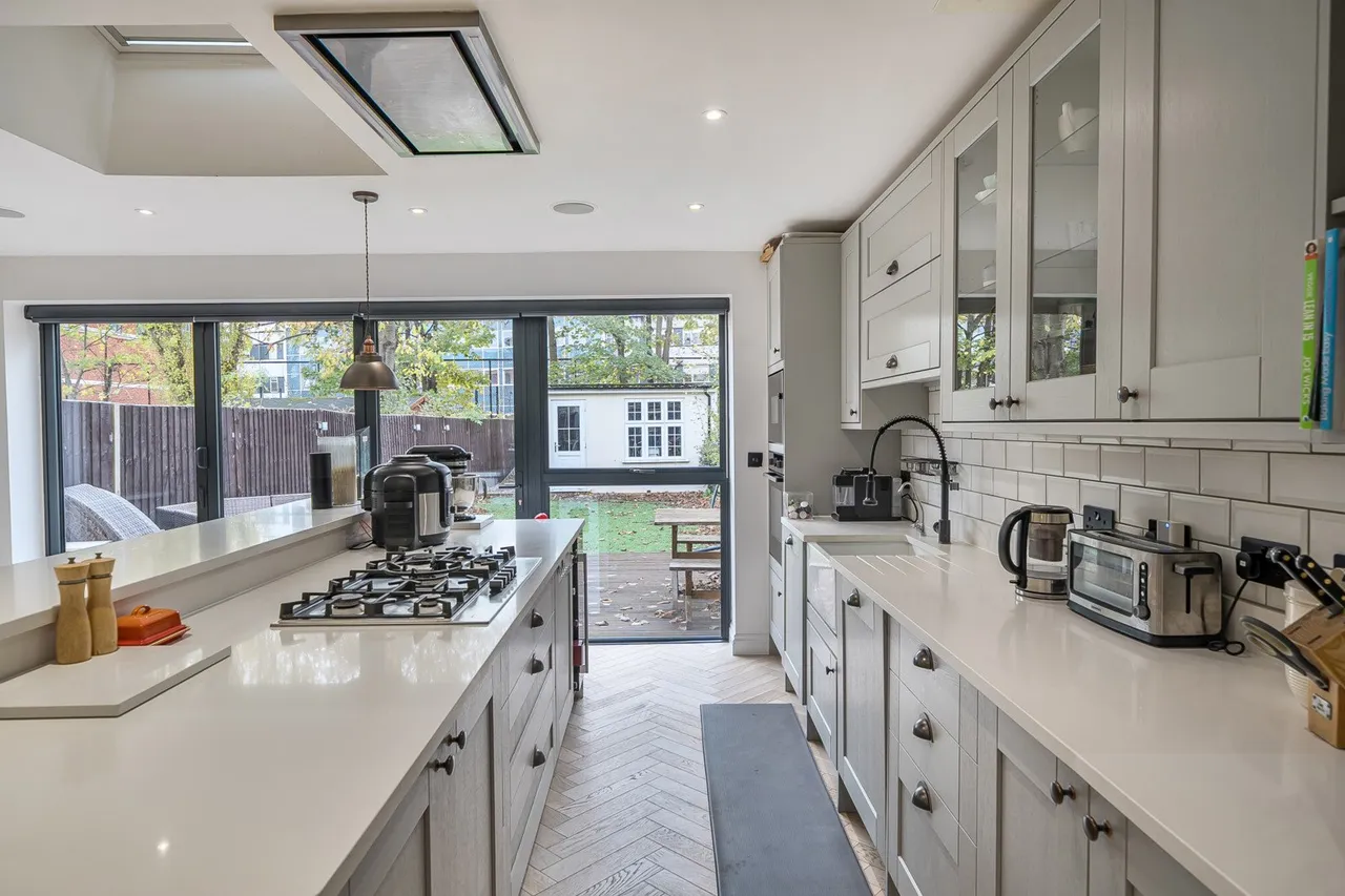 Westcombe Park Road, SE3, photo 13