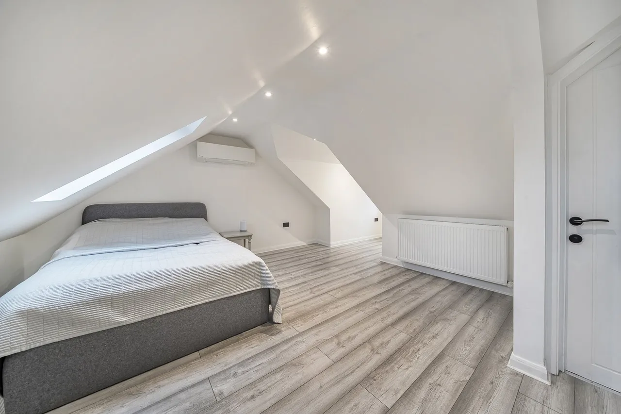 Westcombe Park Road, SE3, photo 17