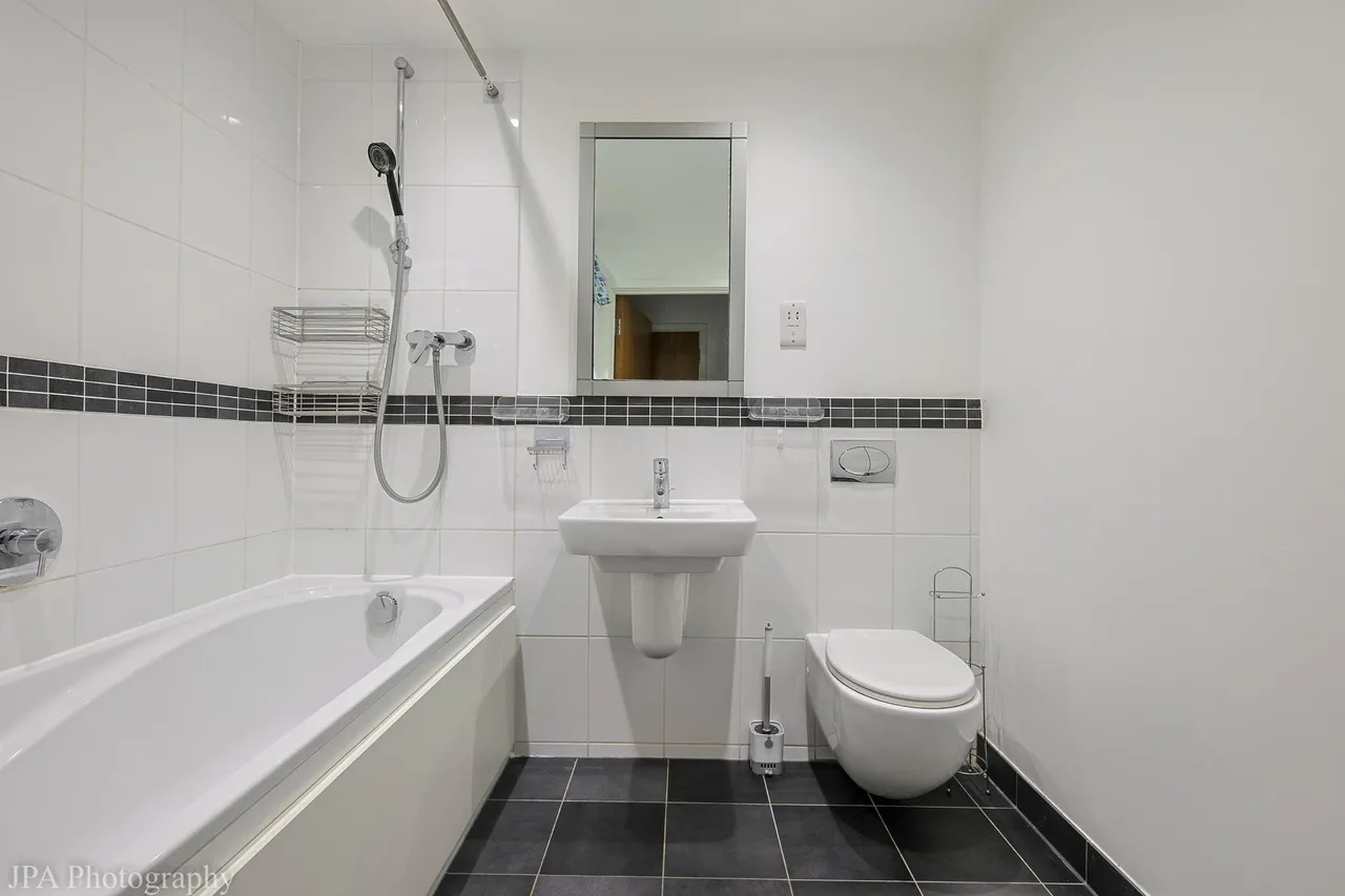Constitution Hill, Woking, GU22, photo 8