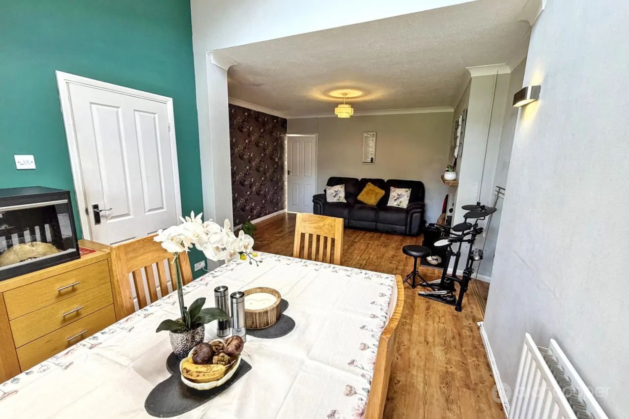 Glenfield Avenue, Weddington, CV10, photo 9