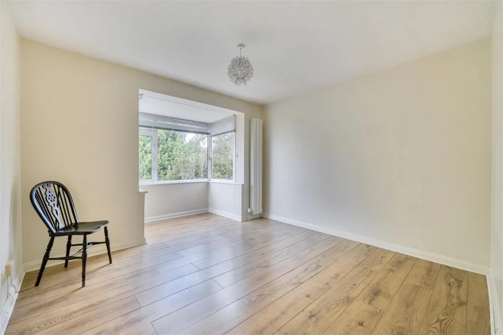 Woodford Close, Caversham, photo 14