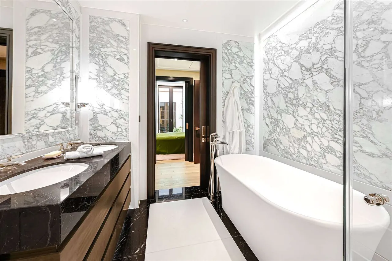 Whistler Square, London, SW1W, photo 15