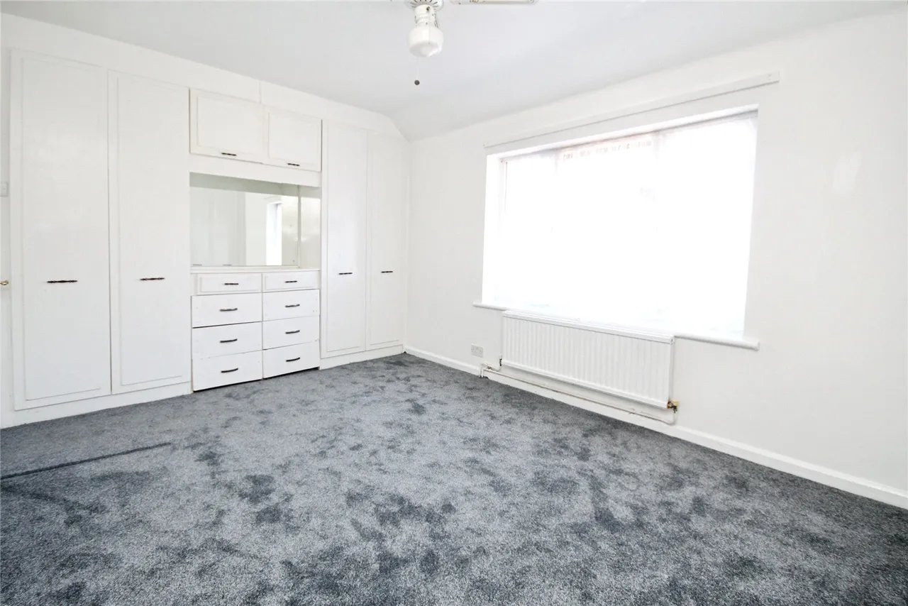 Hunters Hall Road, Dagenham, RM10, photo 4