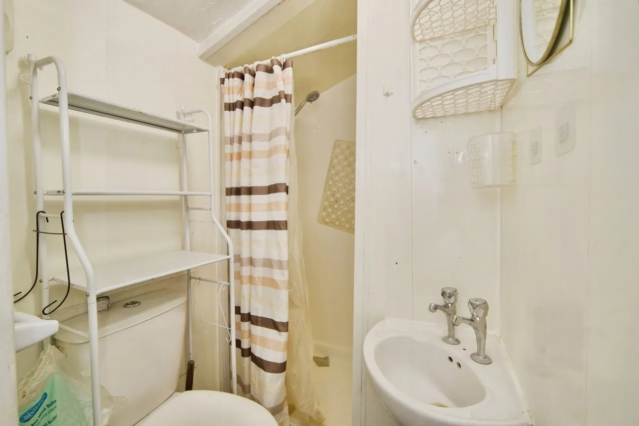 Montagu Road, London, N18, photo 11