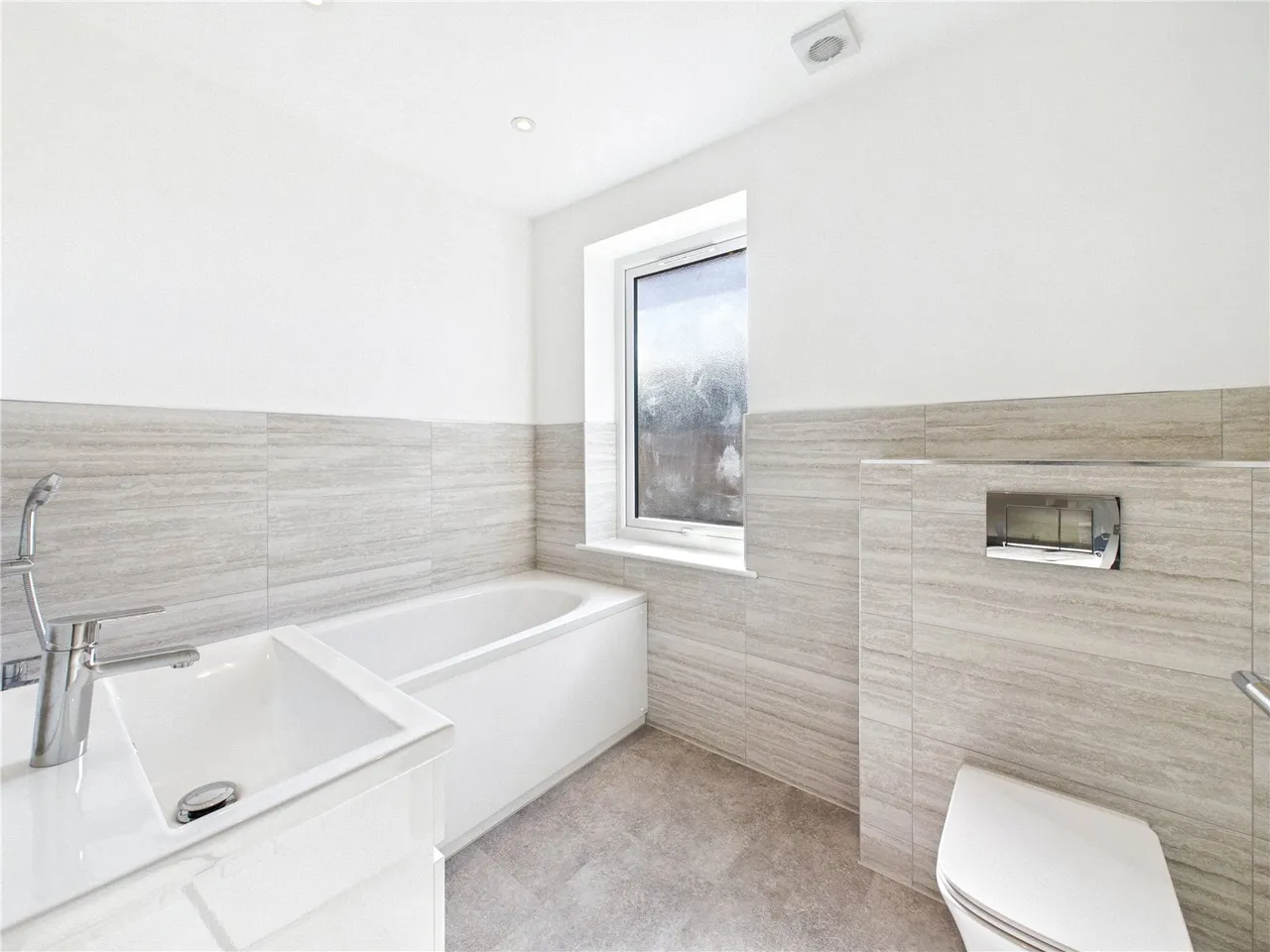 Crossways Gardens, Little Clacton, CO16, photo 12