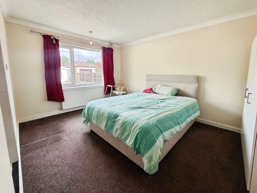 Thorpe Lane, South Hykeham, Lincolnshire, LN6, photo 2