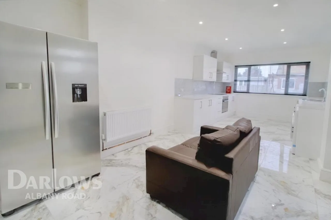 Caerphilly Road, CF14, photo 13