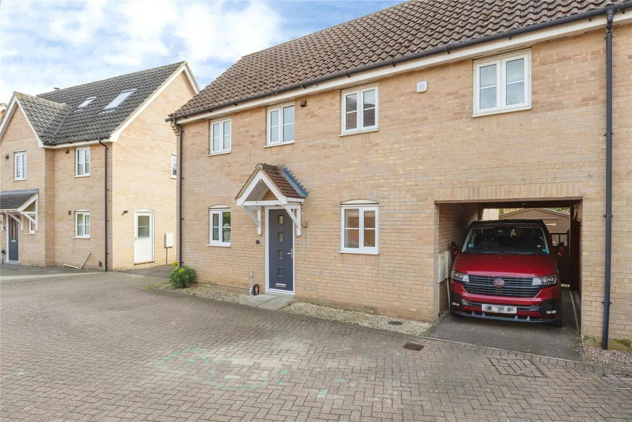 5 bed house for sale — Burdock Close, Wymondham, Norfolk, NR18