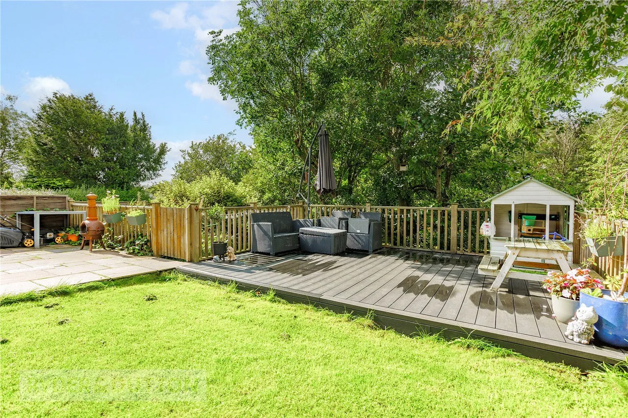 Ashlea Grove, Grotton, OL4, photo 22