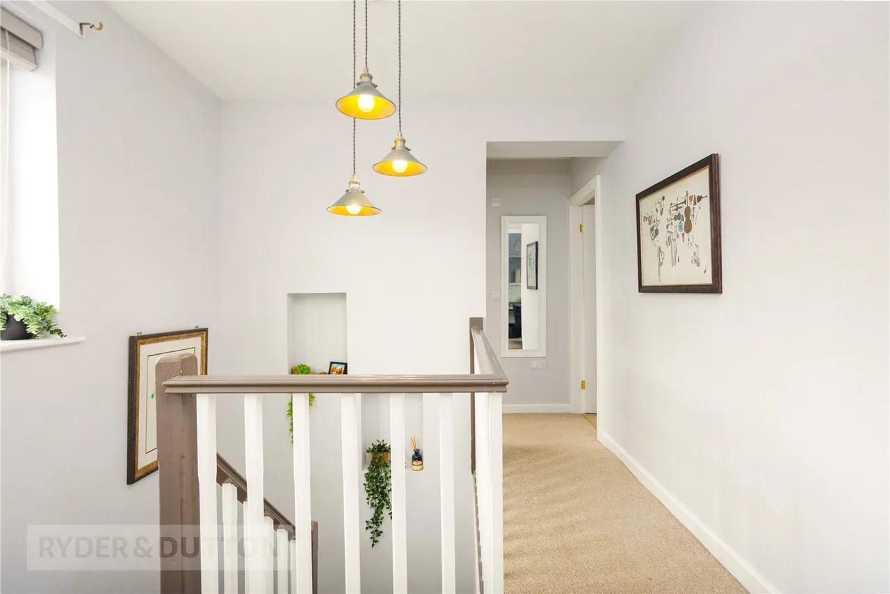 Ashlea Grove, Grotton, OL4, photo 12