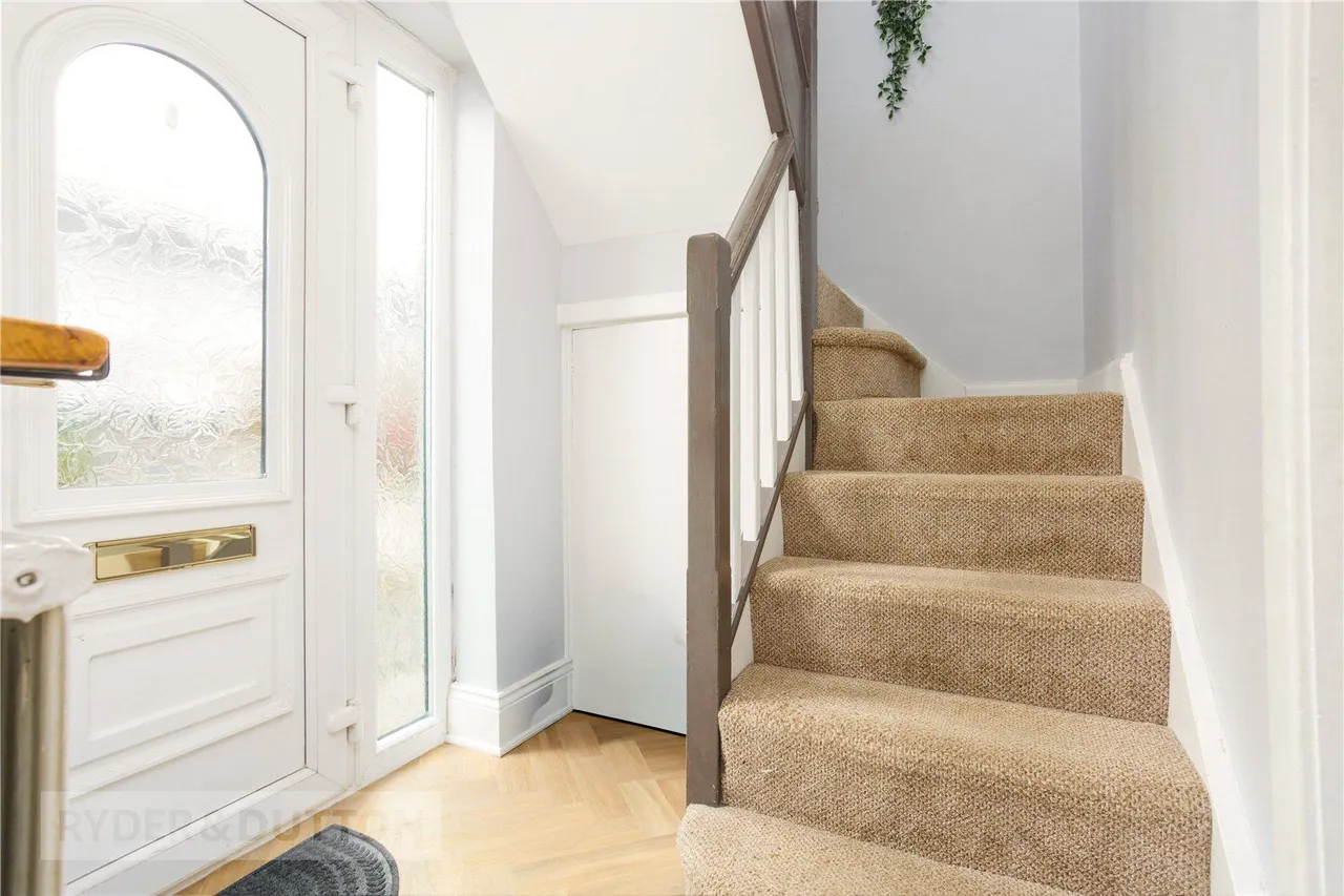 Ashlea Grove, Grotton, OL4, photo 11