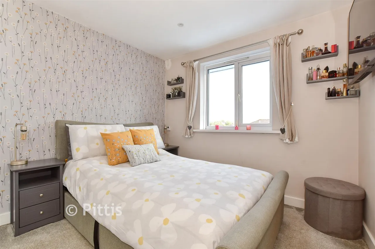 The Willows, Newport, PO30, photo 10