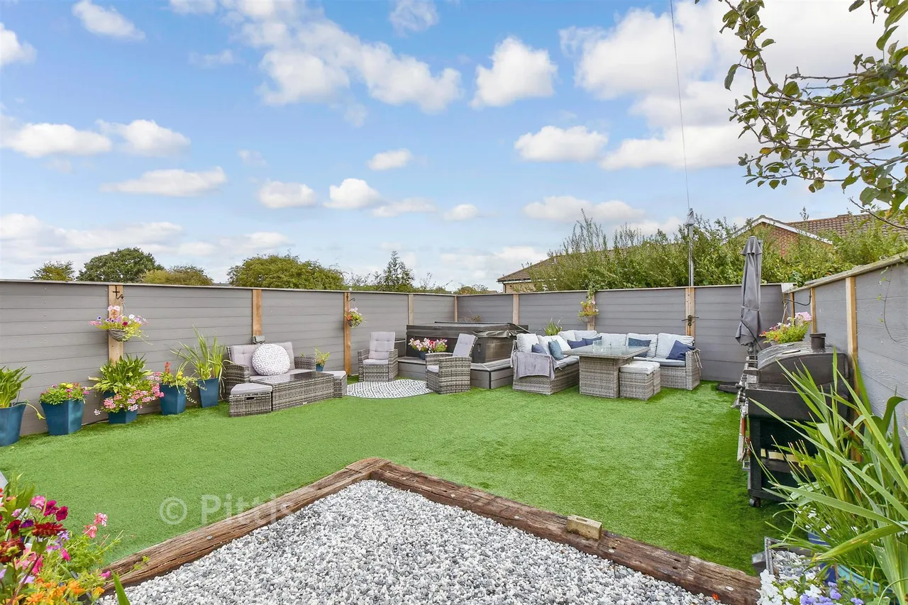 The Willows, Newport, PO30, photo 15
