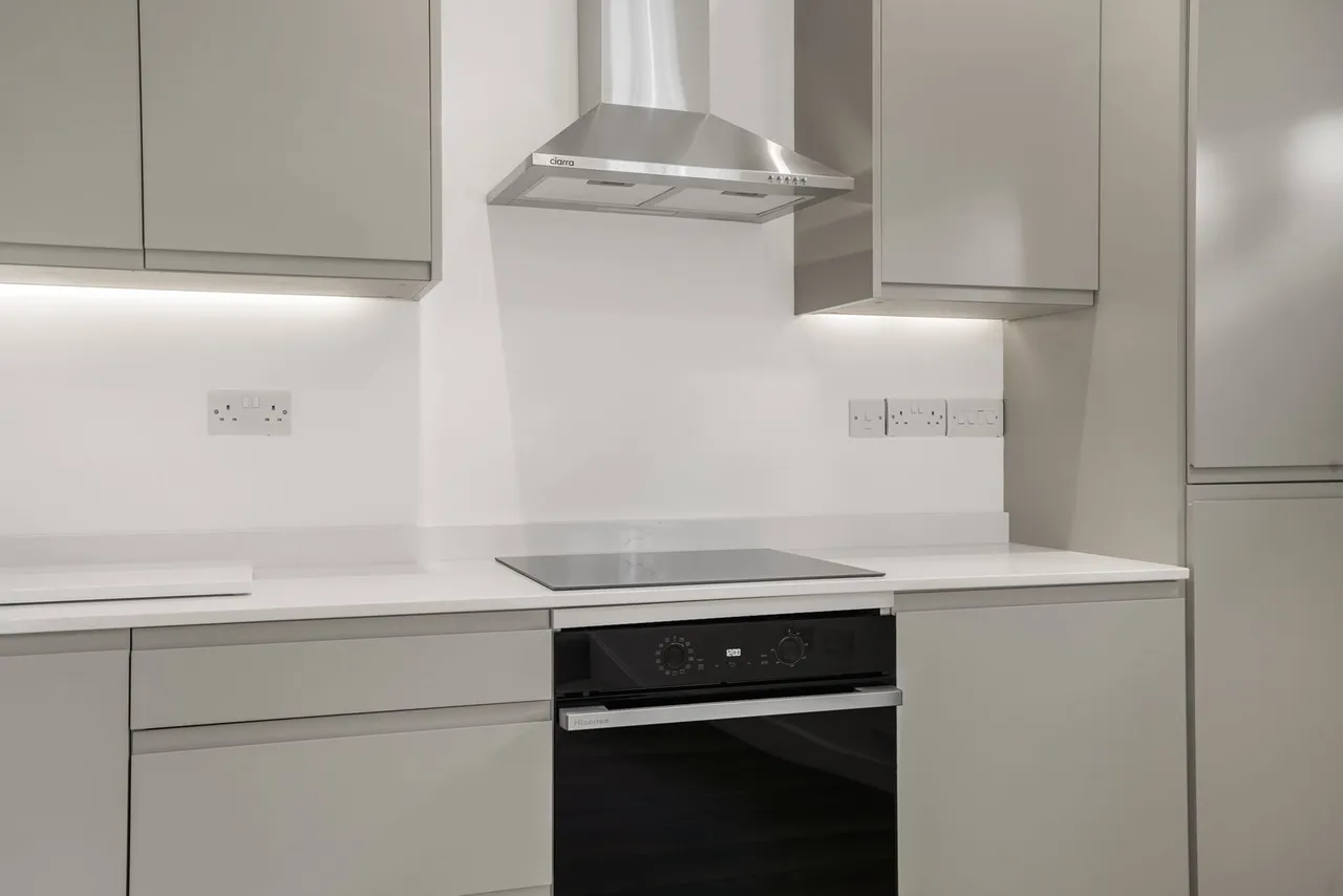 London Road, Cheltenham, GL52, photo 4