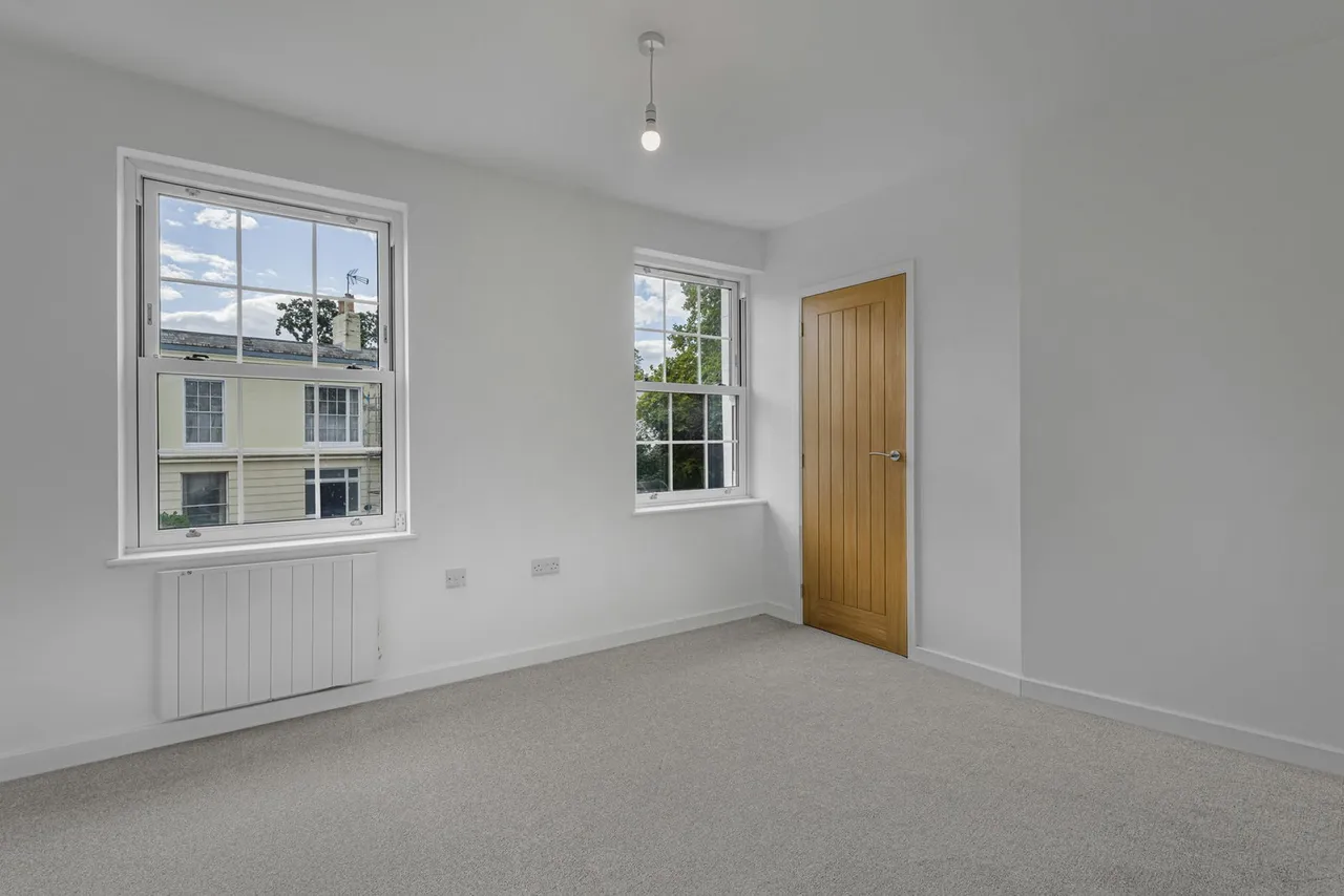 London Road, Cheltenham, GL52, photo 10