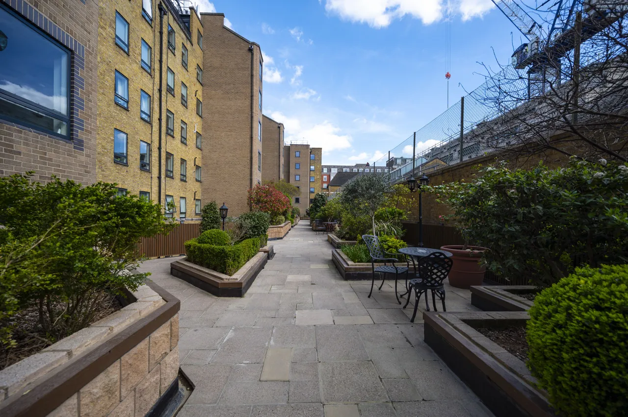 London, W1H, photo 9