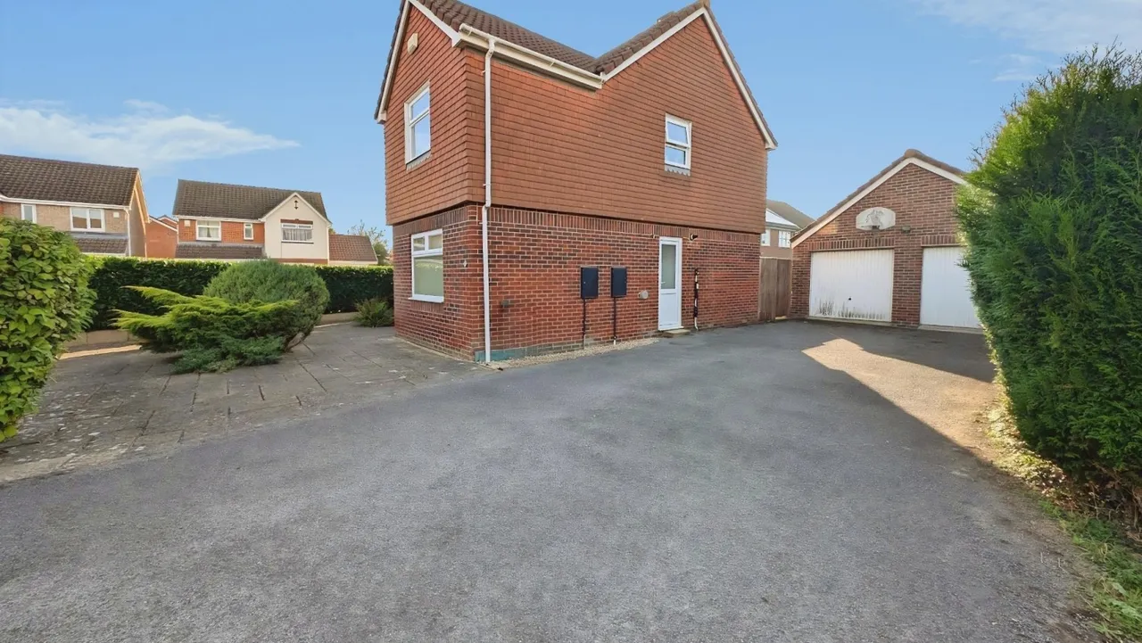 Badgers Close, Bradley Stoke, BS32, photo 17